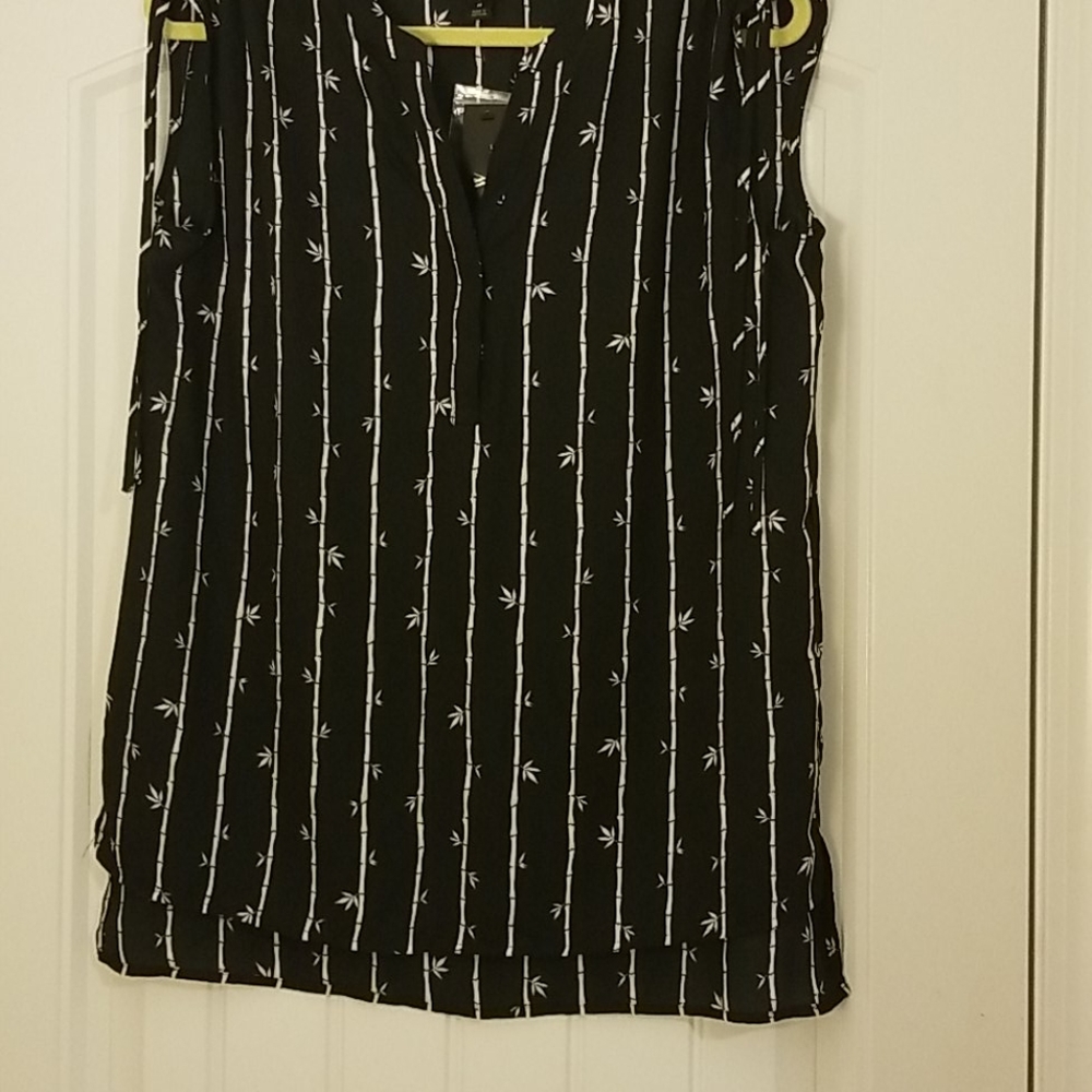 Cute bamboo print top
